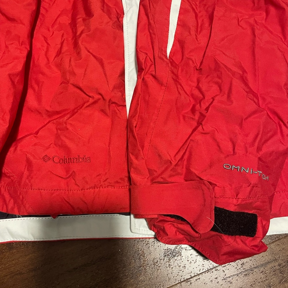 Columbia red Jacket. - Picture 3 of 10